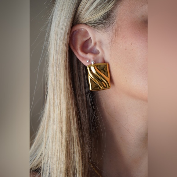 18K Gold Plated Square Statement Earrings*Lilli Claspe*Old Money Earrings*JD - Picture 3 of 6